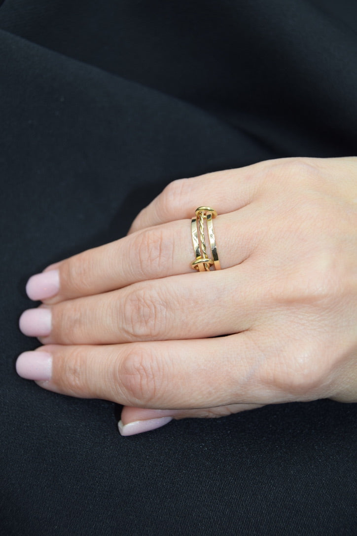 Threefold Elegance Ring 18K