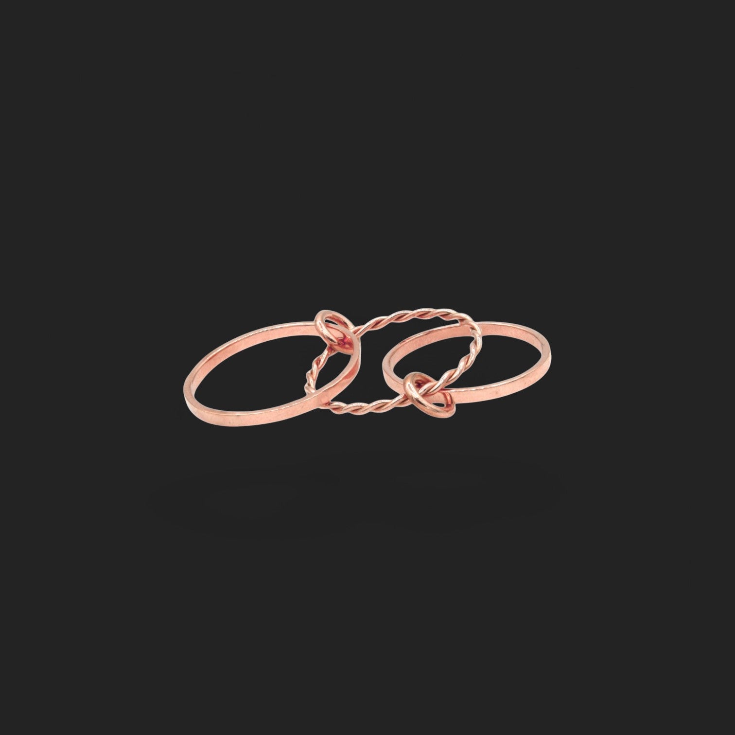 Threefold Elegance Ring 18K